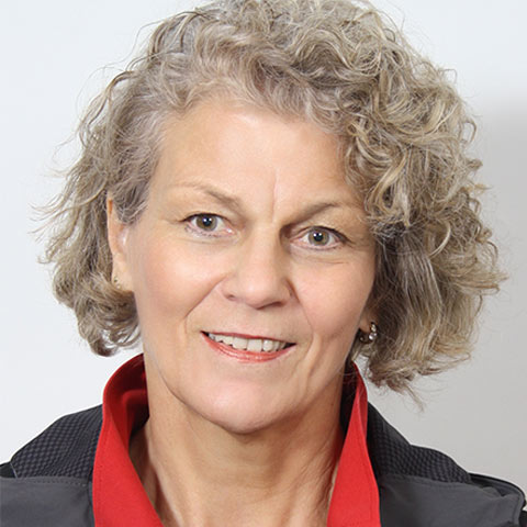 Rosi Kull, Oberturnwartin
